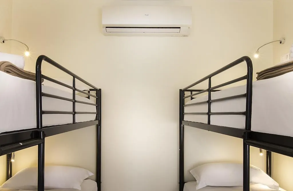 Enjoy Hostel Paris France