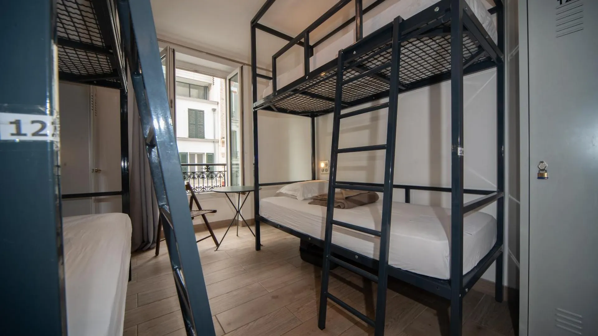 Enjoy Hostel Paris