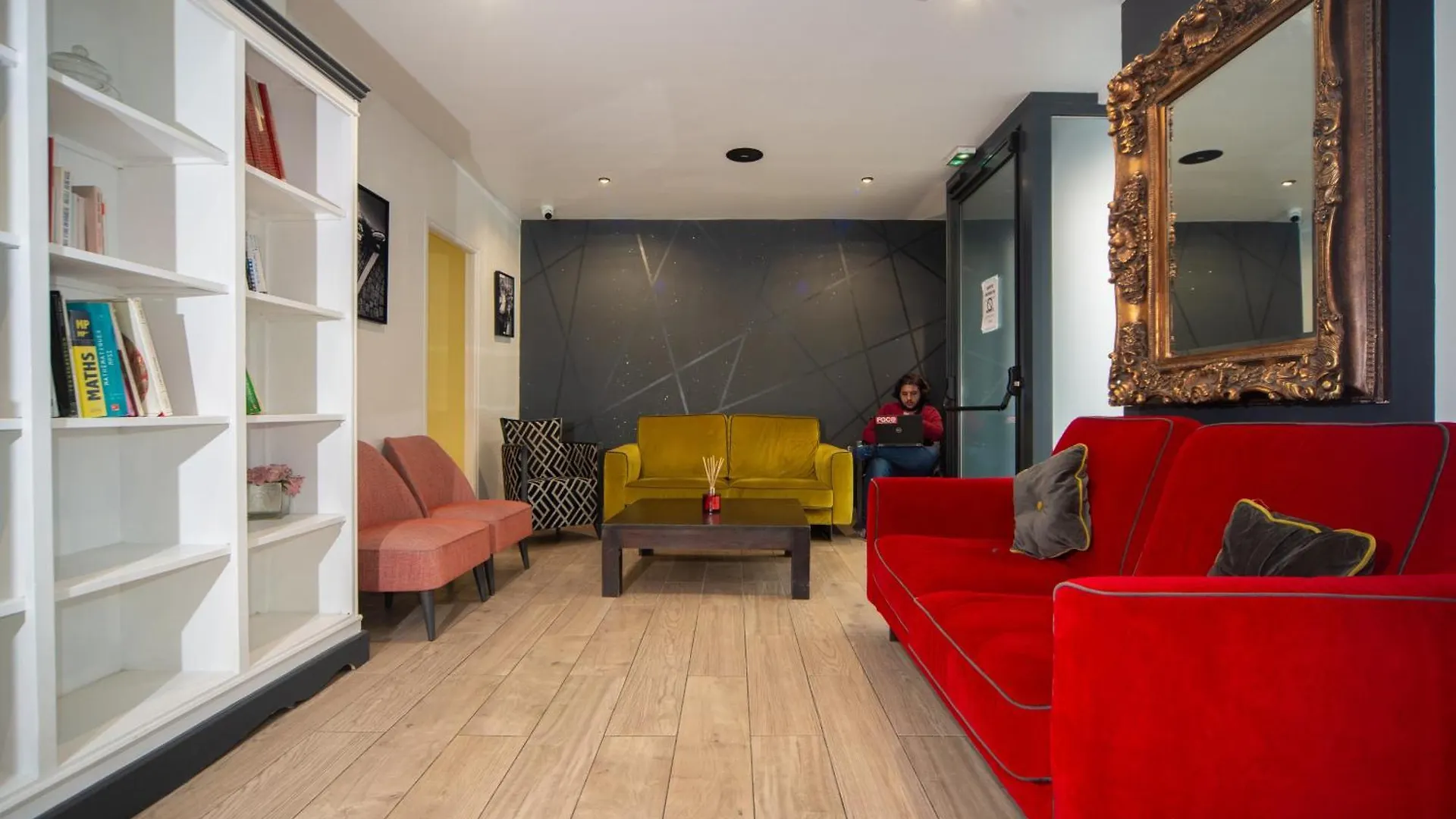 Enjoy Hostel Paris France
