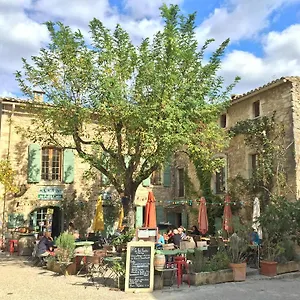https://le-petit-cafe.fr-provencehotel.com