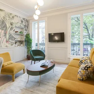 Apartment Stylish 2bd House In Central By Guestready, Paris